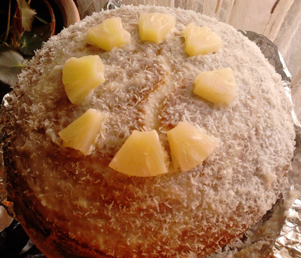 Bolo de Piña-Colada com Chá Verde