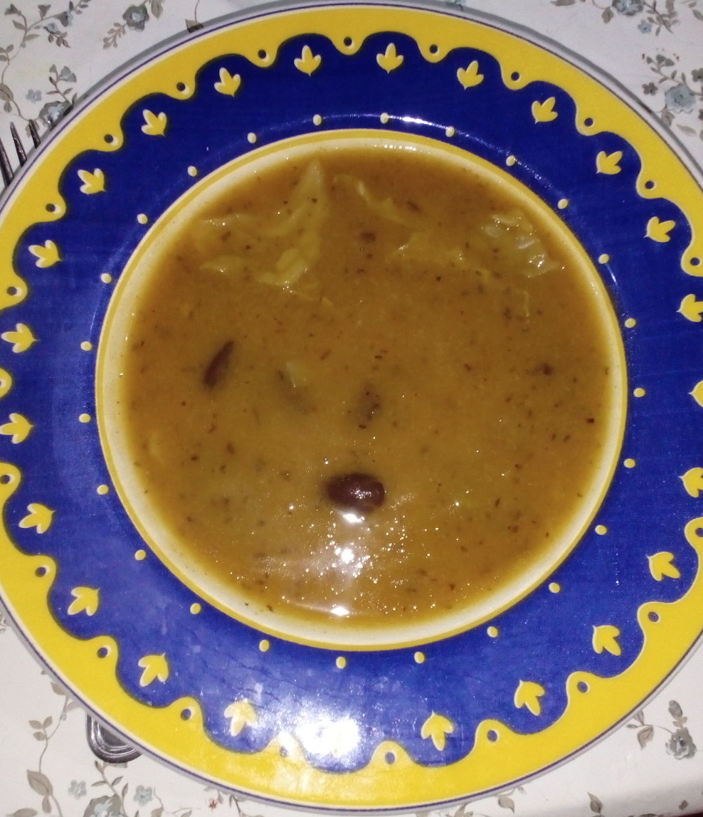 Sopa de feijão com nabo