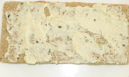 Tosta barrada com queijo de kefir